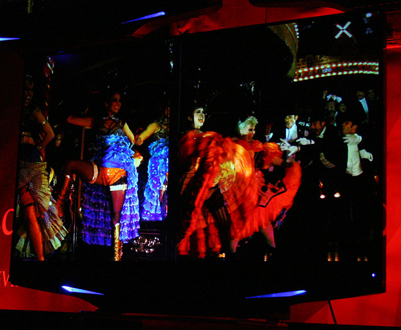 Illustration for article titled Mitsubishi Laser TV's Colors Look Even Juicier Than the Girls on the Set